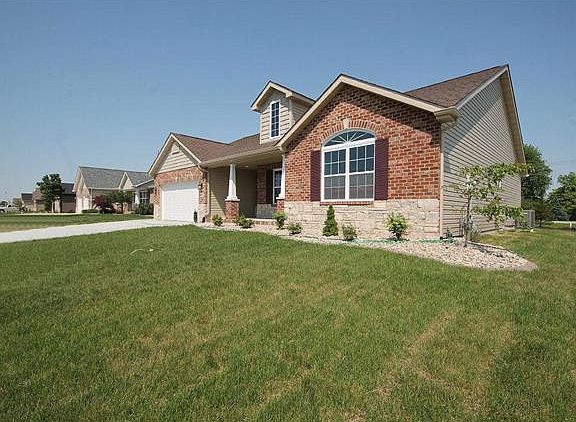 2nd image of 912 Indian Prairie Dr