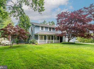 525 Woodland Dr, Parkesburg, PA 19365