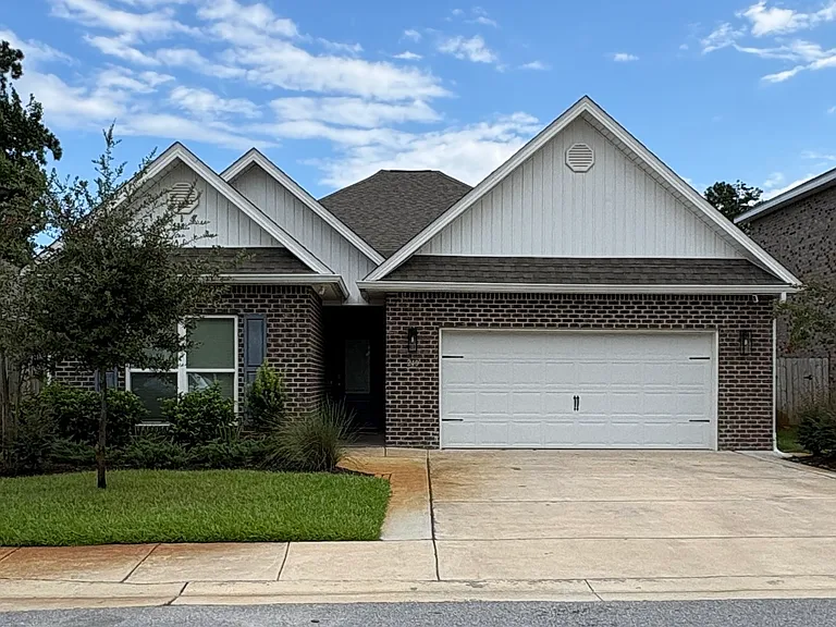 240 Beaver Trail Dr — Photo 1