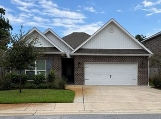 240 Beaver Trail Dr, Freeport, FL 32439