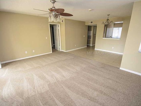 4th image of 2404 Gallery View Dr APT 9