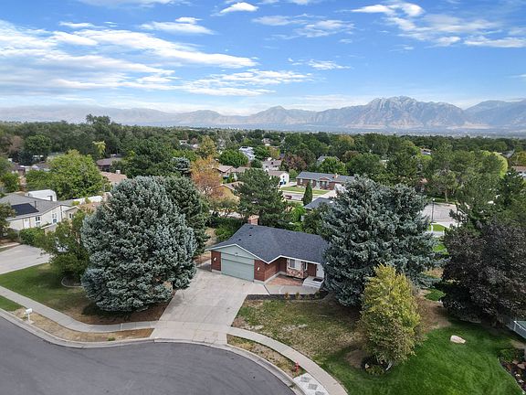 3rd image of 7503 S Paddington Cir