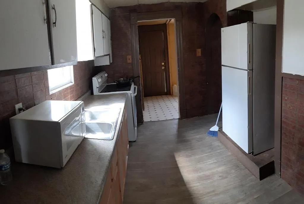 2609 N Grand ave — Photo 3