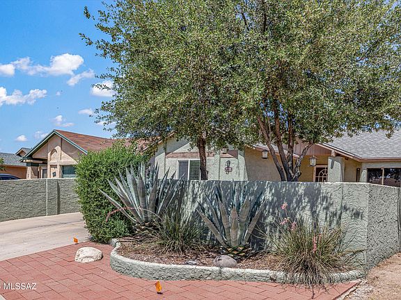 2nd image of 4735 S Windrose Dr