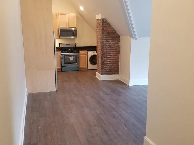 436 Franklin St #7 — Photo 2