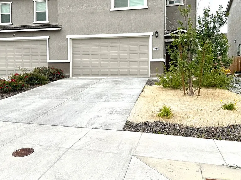 8768 Scenic Sky Dr — Photo 1