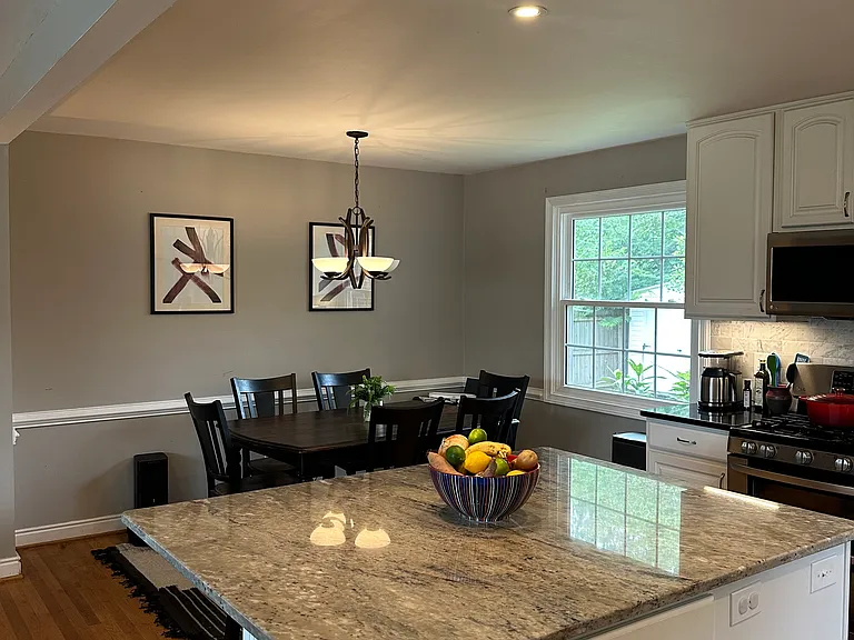3900 Floyd Ave — Photo 4