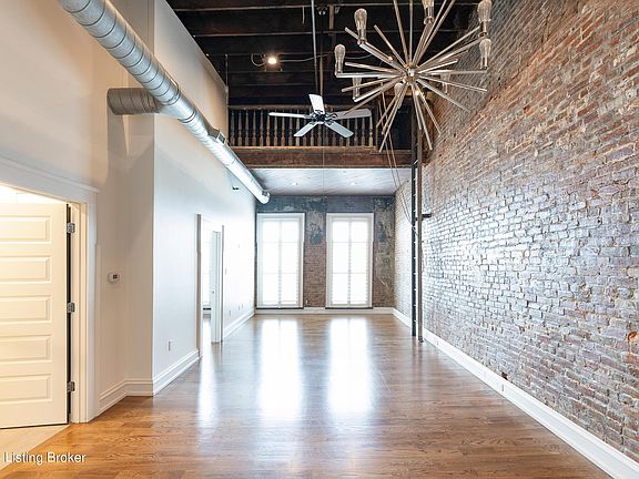5th image of 415 E Market St Unit 401