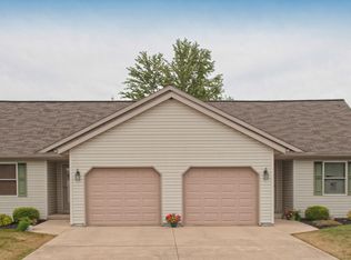 1039 Ridge St #1C, Wapakoneta, OH 45895