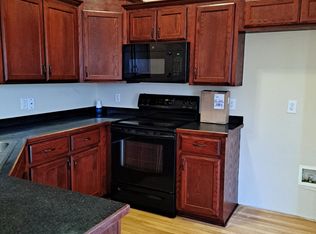 631 Oliver Ln, Waxahachie, TX 75165