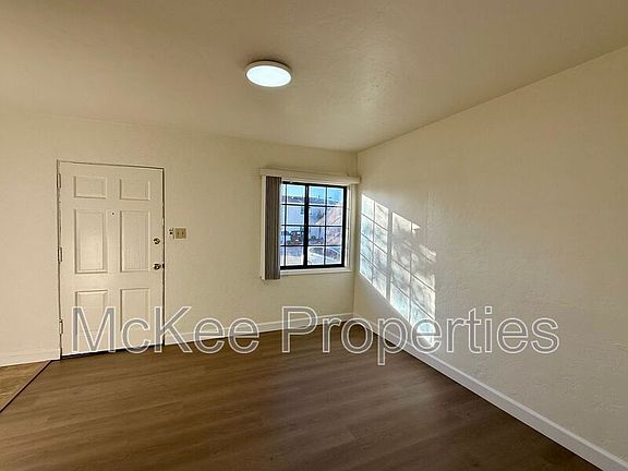 5th image of 810 Diamond St