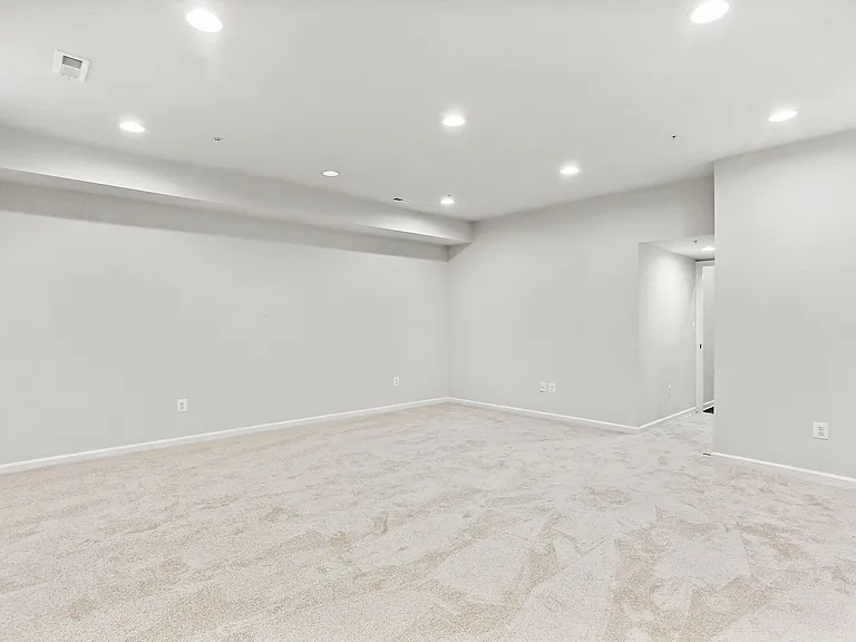 1016 Highpoint Trl — Photo 11