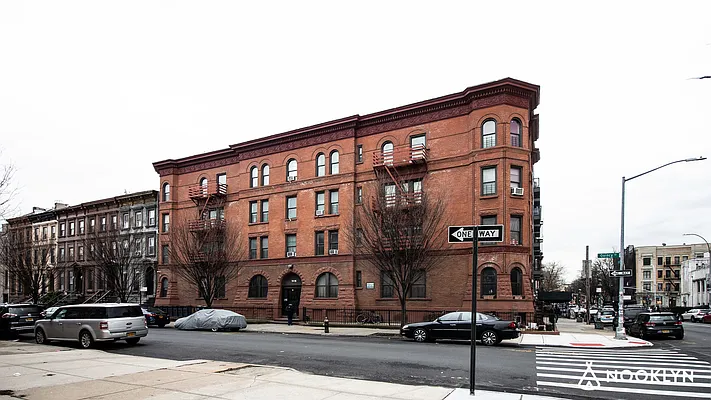 Rented by Nooklyn NYC LLC | media 20