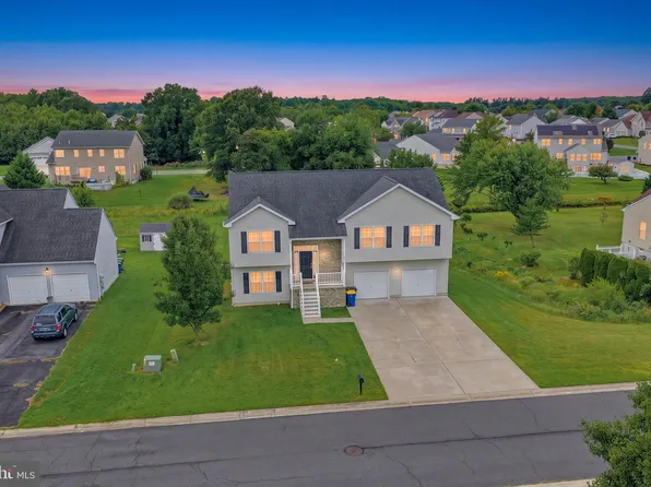 75 Fields Dr, Smyrna, DE 19977
