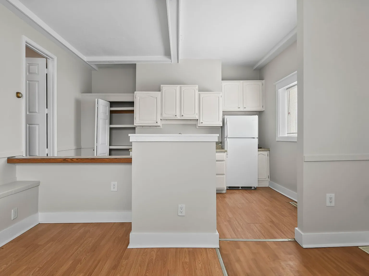 1 bed, 700 sqft, $875 — Photo 2
