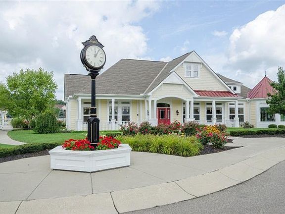 2nd image of 553 Heritage Sq #20103