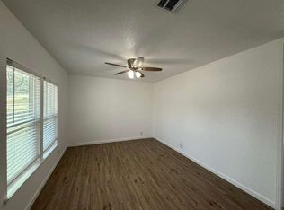8827 Slumber Ln, Converse, TX 78109
