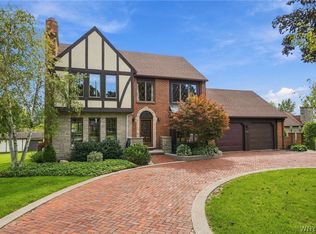 7292 Akron Rd, Lockport, NY 14094