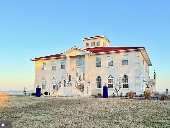 3rd image of 16363 Ball Point Rd