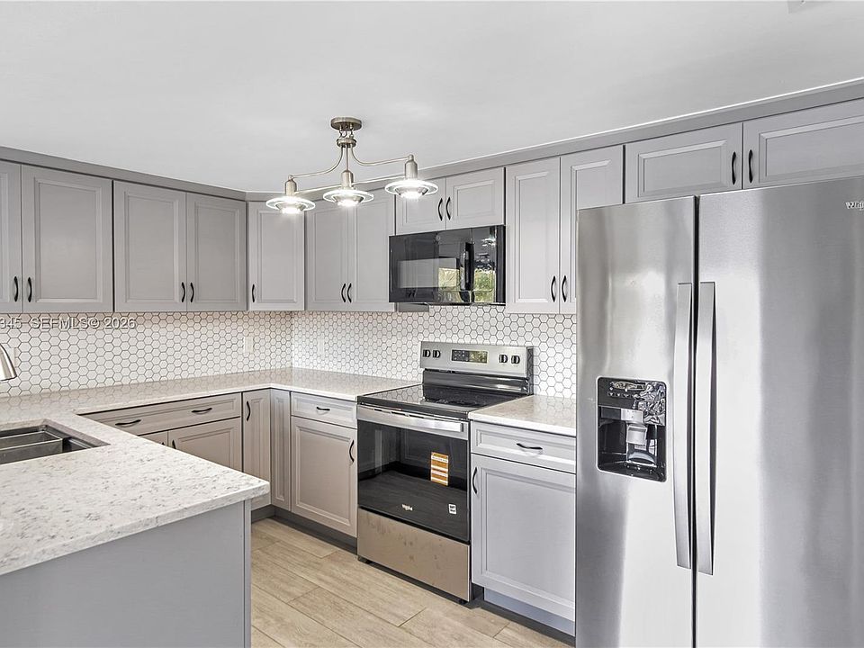 4705 SW 62nd Ave APT 204, Davie, FL 33314 | MLS #A11965345 | Zillow