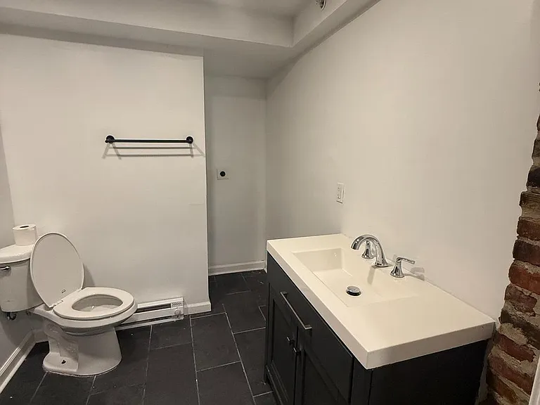 24 Marshall Ave #3 — Photo 16