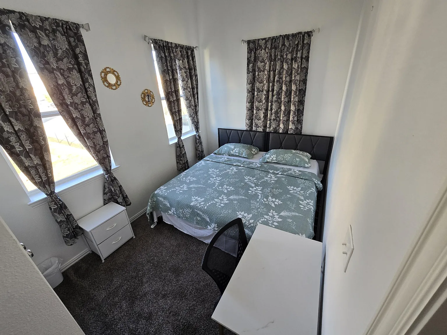 4 bed, 3.0 bath, 1950 sqft, $1,274 — Photo 3