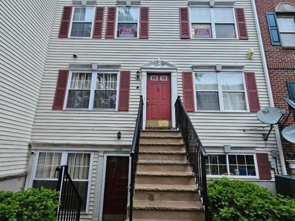 157 W Market St