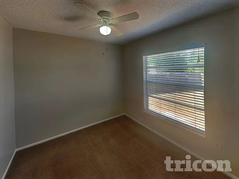 1239 La Mesa Ave — Photo 13