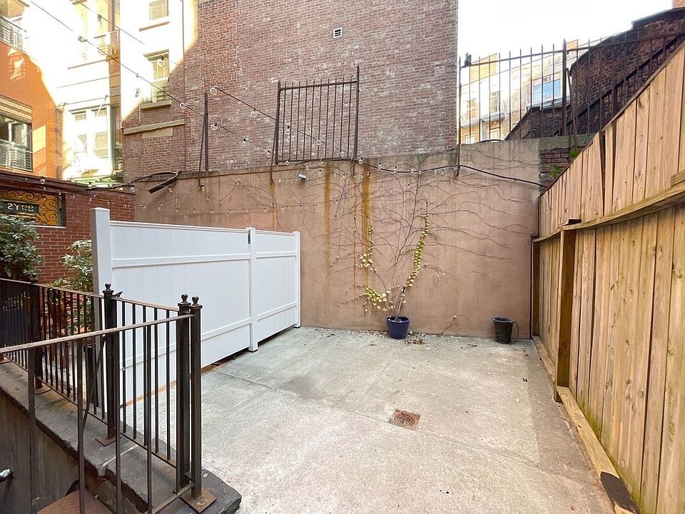 1st image of 661 Washington St APT 1RS
