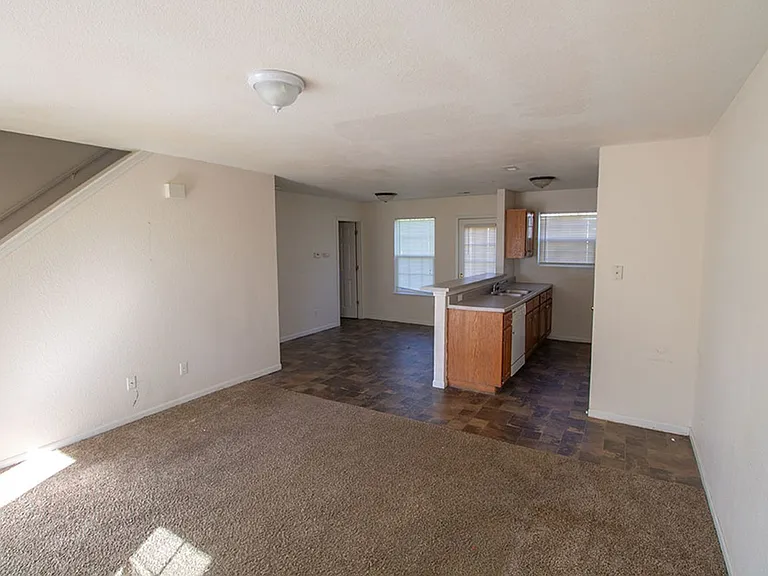 4505 Rice Rd — Photo 4