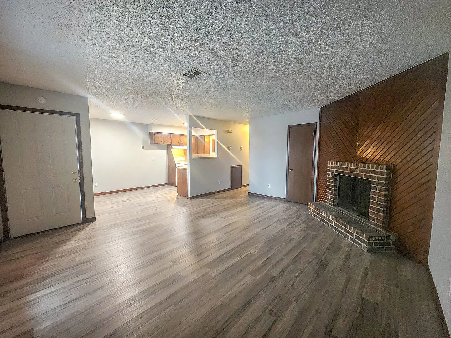 Cute 2 bedroom Duplex near OBU — Photo 2