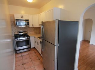 654 1/2 S Dunsmuir Ave #204, Los Angeles, CA 90036