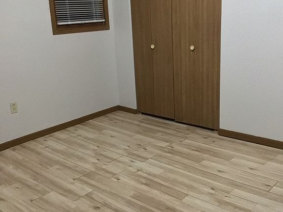 5th image of 240 1st St