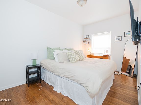 5th image of 2949 N Sheffield Ave #3