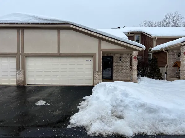 N113W16166 Sylvan CIRCLE #B-22, Germantown, WI 53022