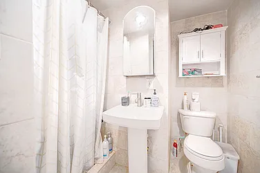 Rented by Urbane Brokerage