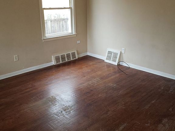 3rd image of 17349 Five Points St