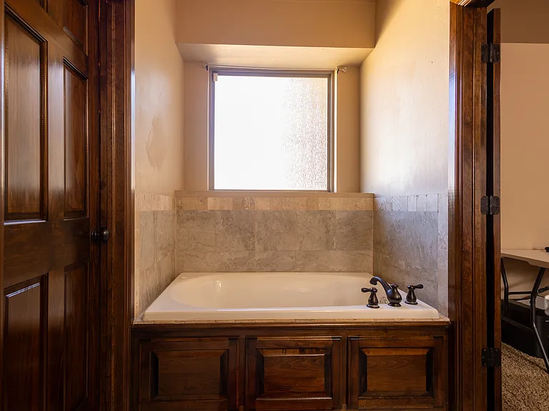 17701 Griffin Gate Dr — Photo 18