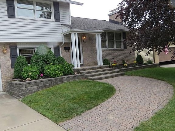 2nd image of 63 Willowgrove Ct