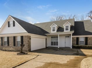 200 Cameron Dr, Oakland, TN 38060