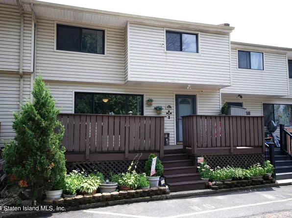 497-1 Willow Rd E, Staten Island, NY 10314