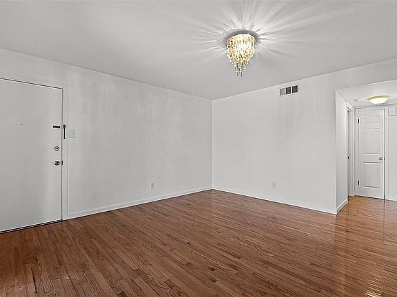 3rd image of 6966 Colonial Woods Dr APT 64