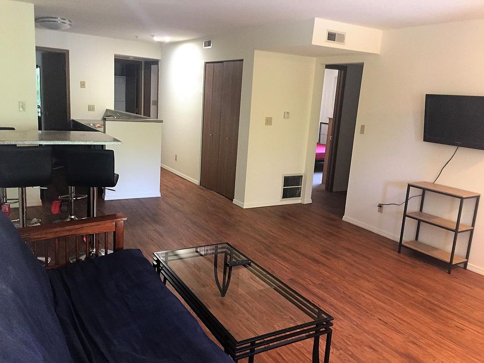 Newly Renovated 3 Bedroom Starts at $1500