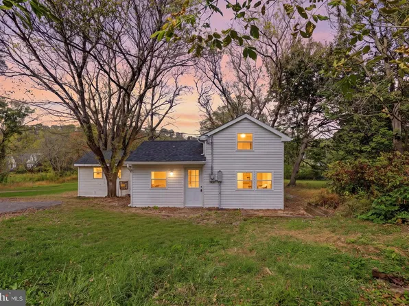 306 S Mary St, Hedgesville, WV 25427