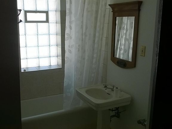 4th image of 60 Washington Blvd APT 3