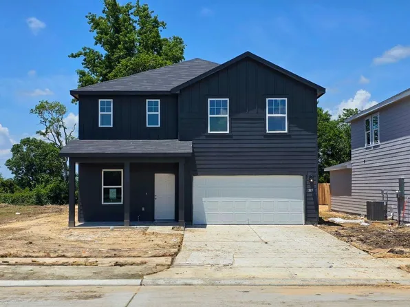 215 Flagstone Dr, Liberty, TX 77575