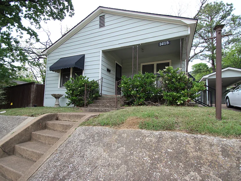 1415 W Crawford St — Photo 1