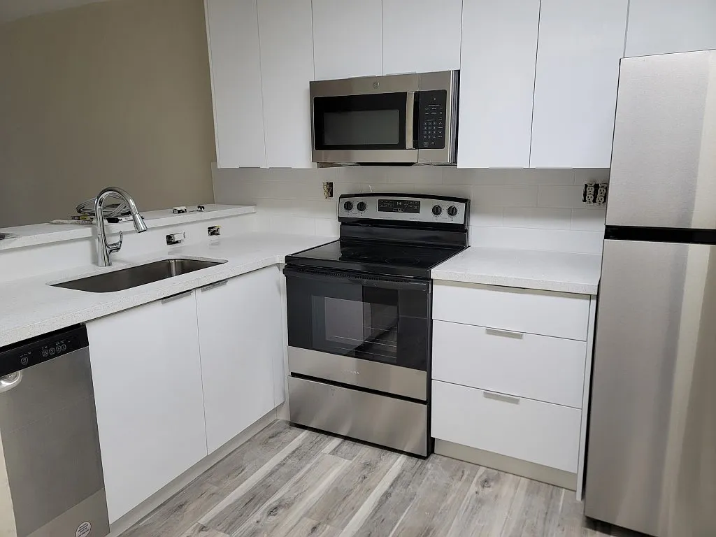 2 bed, 986 sqft, $2,200 — Photo 2