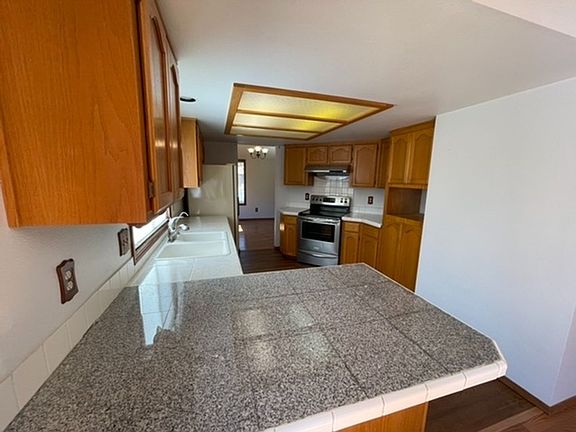 5th image of 7010 SE Villa St