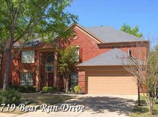 719 Bear Run Dr, Grapevine, TX 76051